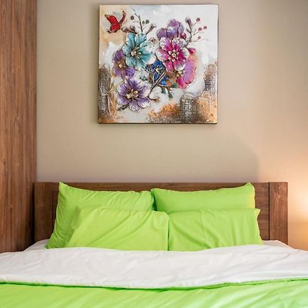 Elegant Spotless Apartment In Sofia Center Bagian luar foto
