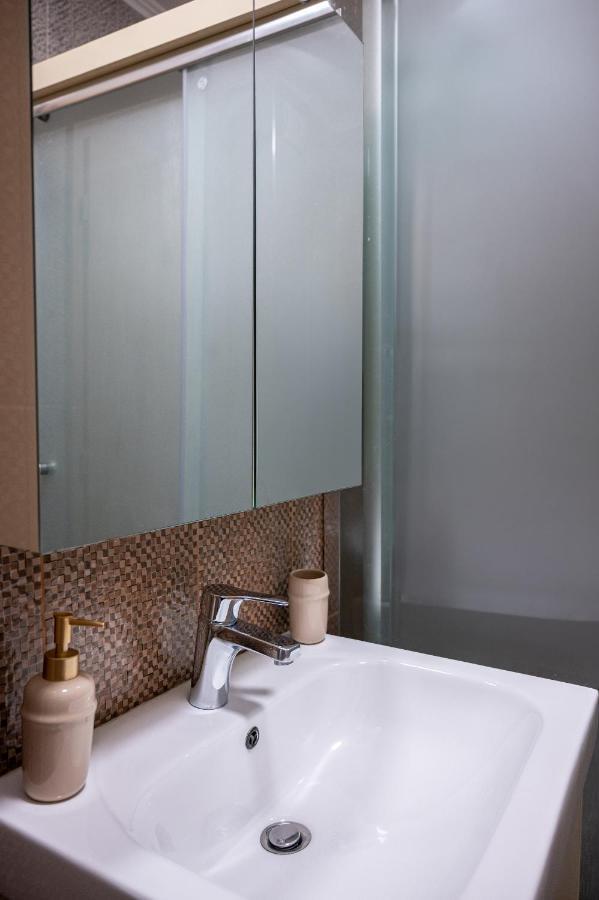 Elegant Spotless Apartment In Sofia Center Bagian luar foto