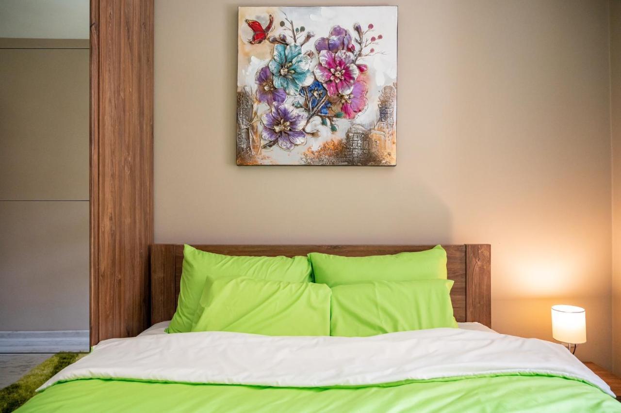 Elegant Spotless Apartment In Sofia Center Bagian luar foto