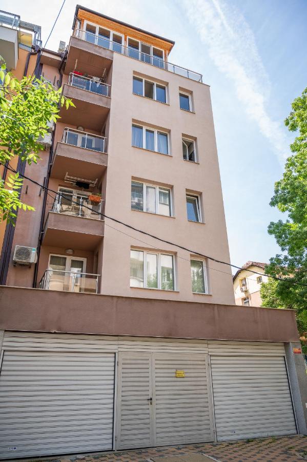 Elegant Spotless Apartment In Sofia Center Bagian luar foto